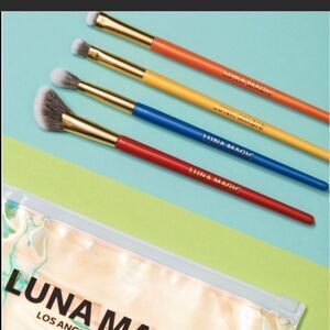 LUNA Magic • make up brushes